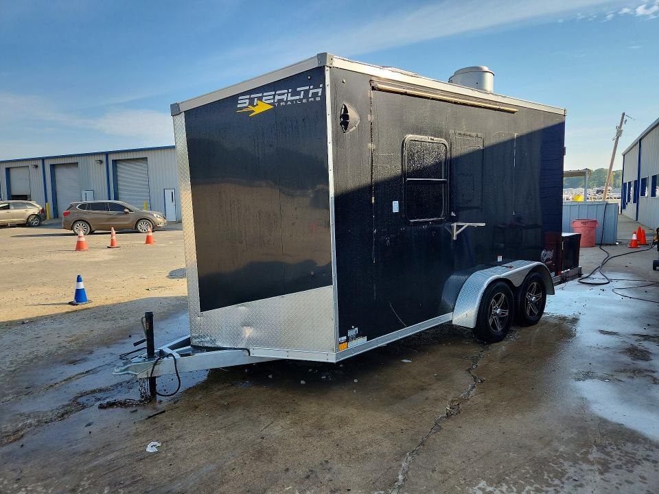 71290436 :رقم المزاد ، 52LBE1426NE090593 vin ، 2022 Stealthcraft Trailers مزاد بيع