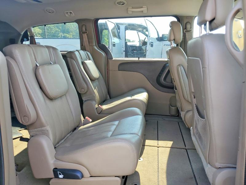 64916696 :رقم المزاد ، 2C4RC1CG0DR565955 vin ، 2013 Chrysler Town & Country مزاد بيع