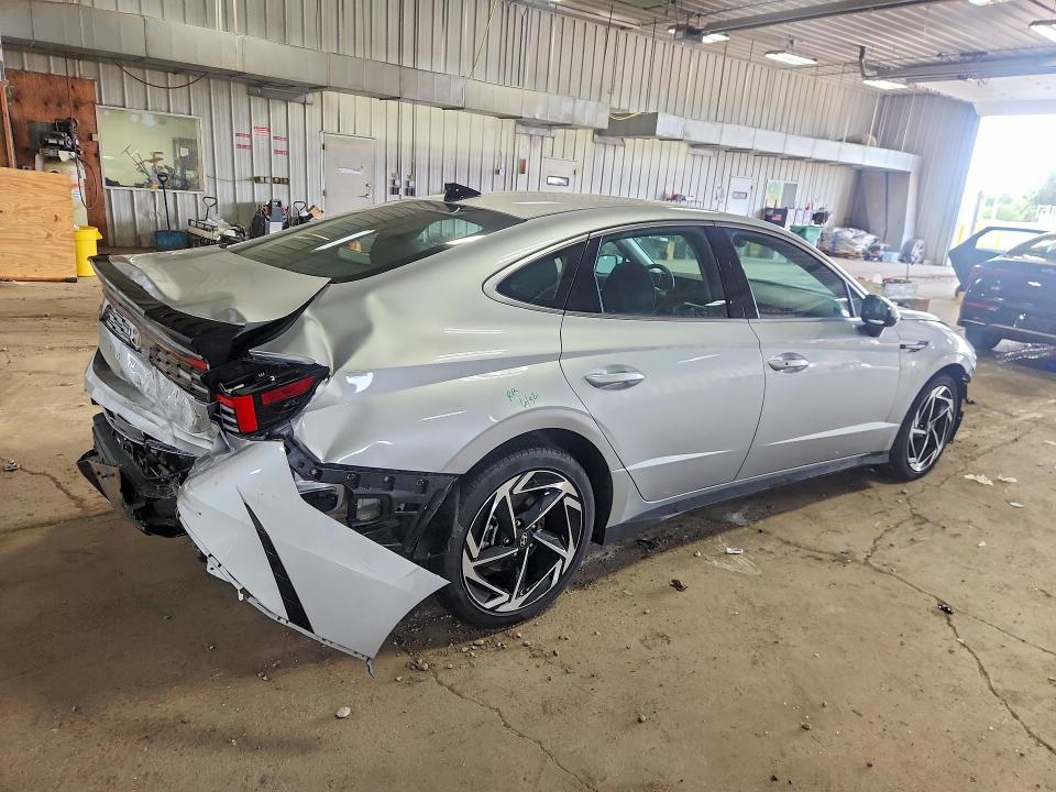 2026 Hyundai Sonata მანქანა იყიდება აუქციონზე, vin: KMHL64JA6TA526122, აუქციონის ნომერი: 68033736