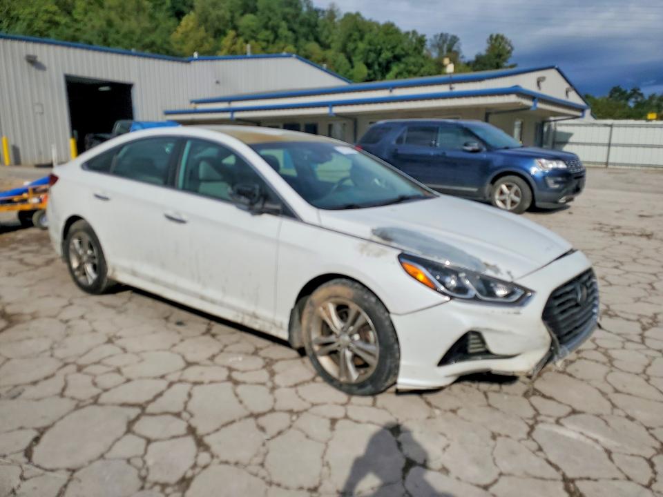 70179766 :رقم المزاد ، 5NPE34AF7JH684542 vin ، 2018 Hyundai Sonata مزاد بيع