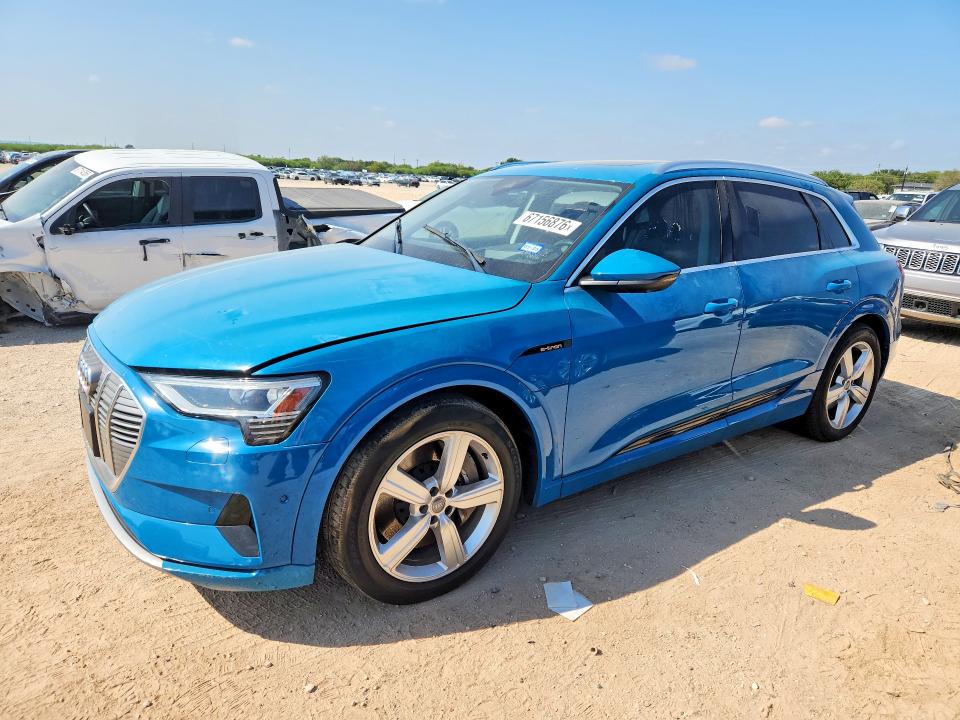 Продажа на аукционе авто 2019 Audi E-tron, vin: WA1VABGE8KB017310, номер лота: 67156876