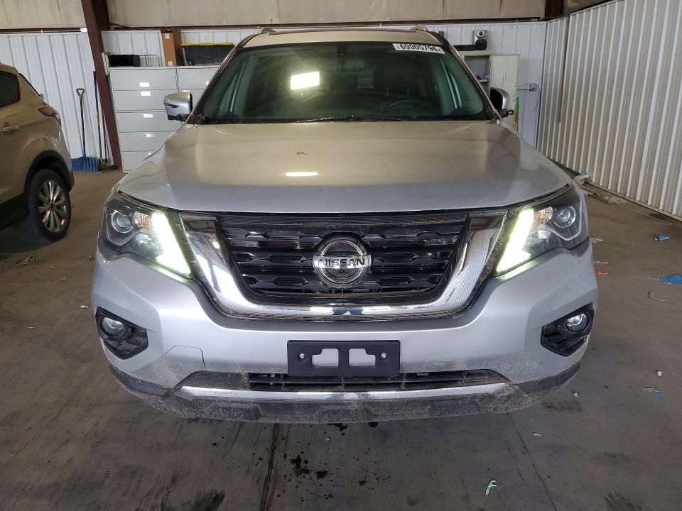 69005796 :رقم المزاد ، 5N1DR2MM6HC643507 vin ، 2017 Nissan Pathfinder مزاد بيع