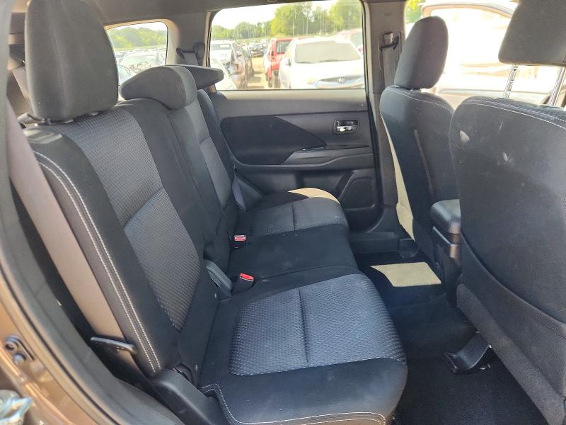 68180076 :رقم المزاد ، JA4AD3A33JZ019572 vin ، 2018 Mitsubishi Outlander مزاد بيع