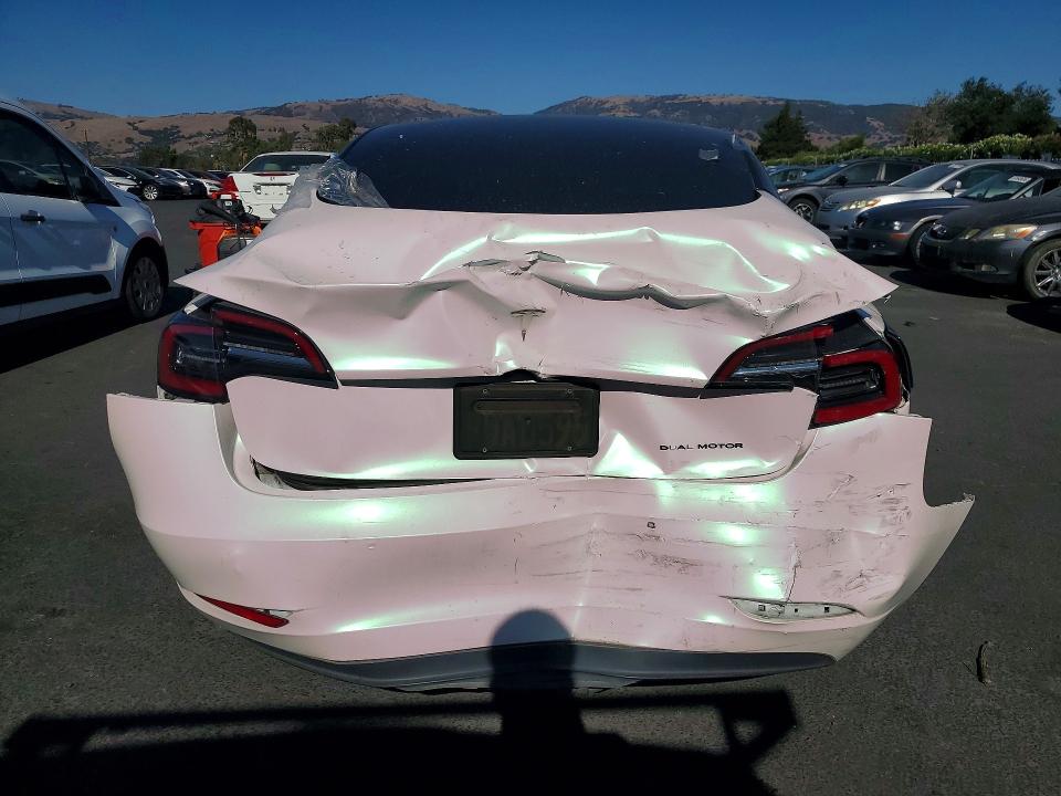 68607026 :رقم المزاد ، 5YJ3E1EB8NF361743 vin ، 2022 Tesla Model 3 مزاد بيع