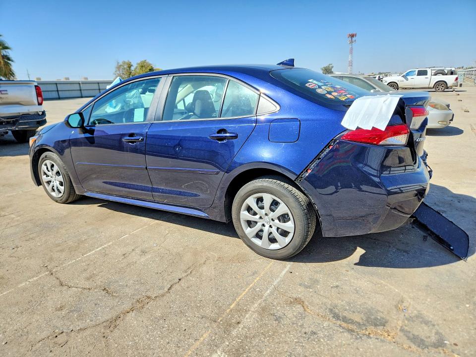 71110286 :رقم المزاد ، 5YFEPMAE0NP382370 vin ، 2022 Toyota Corolla مزاد بيع