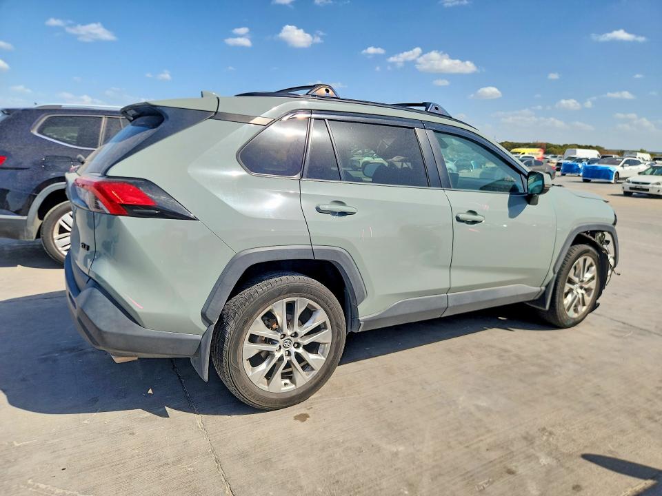 2020 Toyota Rav4 მანქანა იყიდება აუქციონზე, vin: 2T3C1RFV2LW076935, აუქციონის ნომერი: 68748076