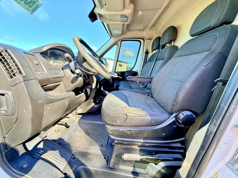 70544496 :رقم المزاد ، 3C6TRVDG1HE511301 vin ، 2017 Ram Promaster 2500 مزاد بيع