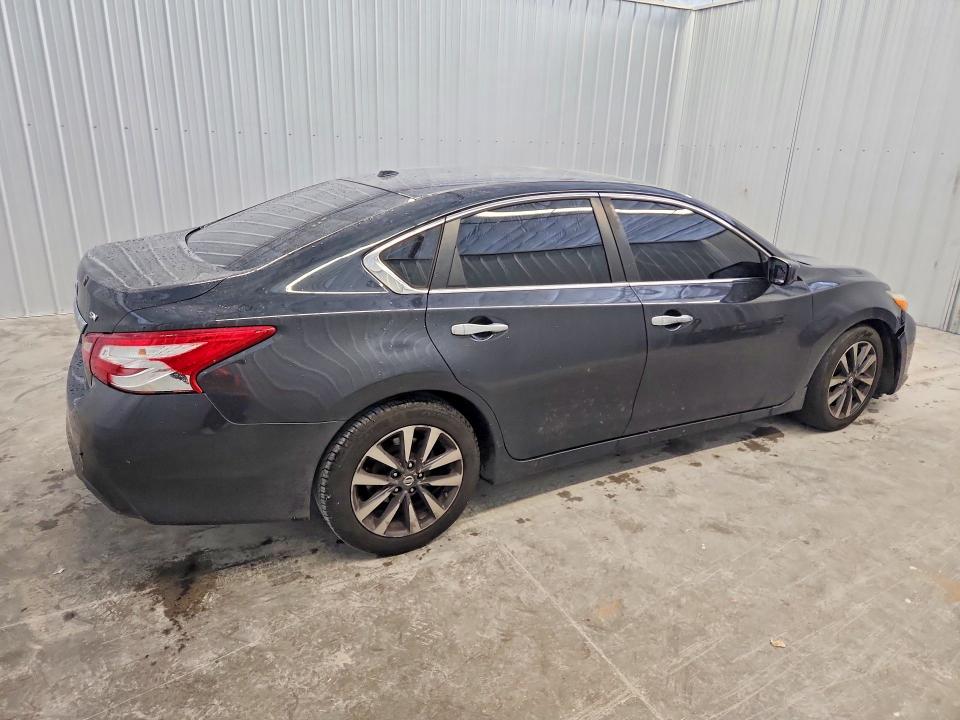 2017 Nissan Altima მანქანა იყიდება აუქციონზე, vin: 1N4AL3AP2HC188447, აუქციონის ნომერი: 67490116