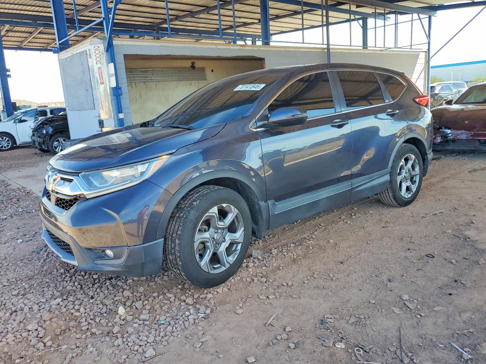 70141846 :رقم المزاد ، 7FARW1H5XJE055977 vin ، 2018 Honda Cr-v مزاد بيع