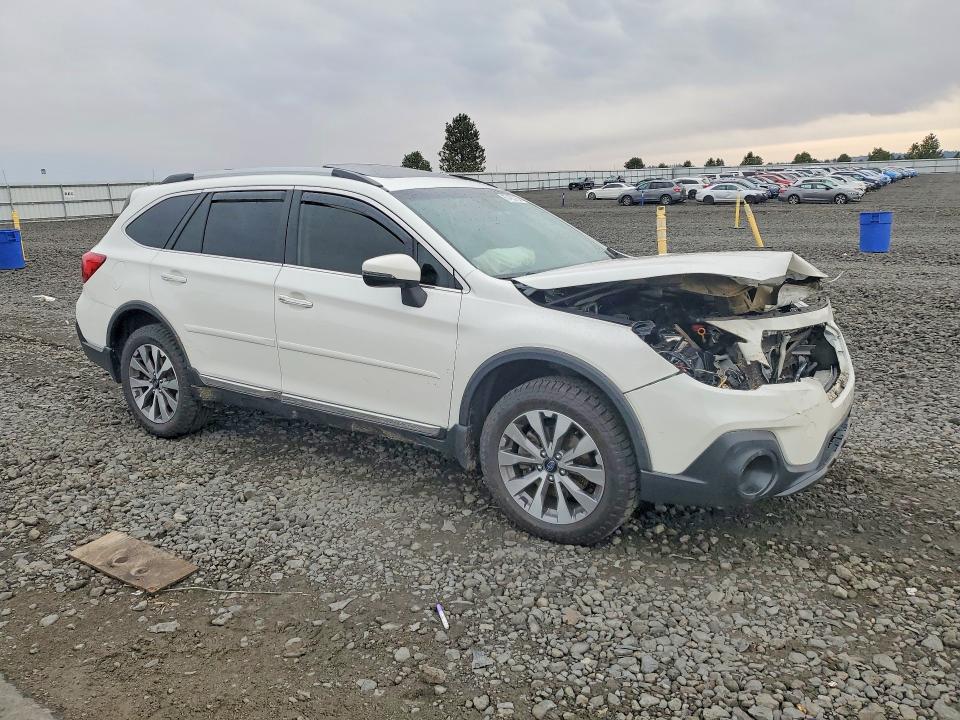 67493726 :رقم المزاد ، 4S4BSATCXJ3393113 vin ، 2018 Subaru Outback مزاد بيع