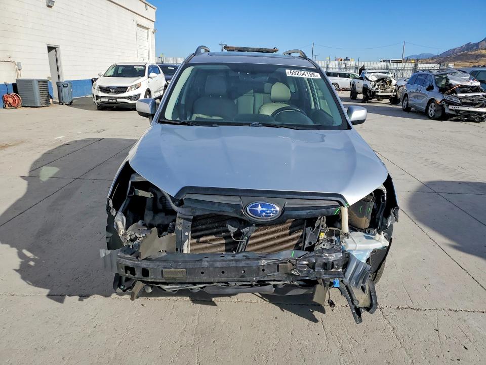 Продажа на аукционе авто 2018 Subaru Forester, vin: JF2SJAJC6JH460384, номер лота: 68254186