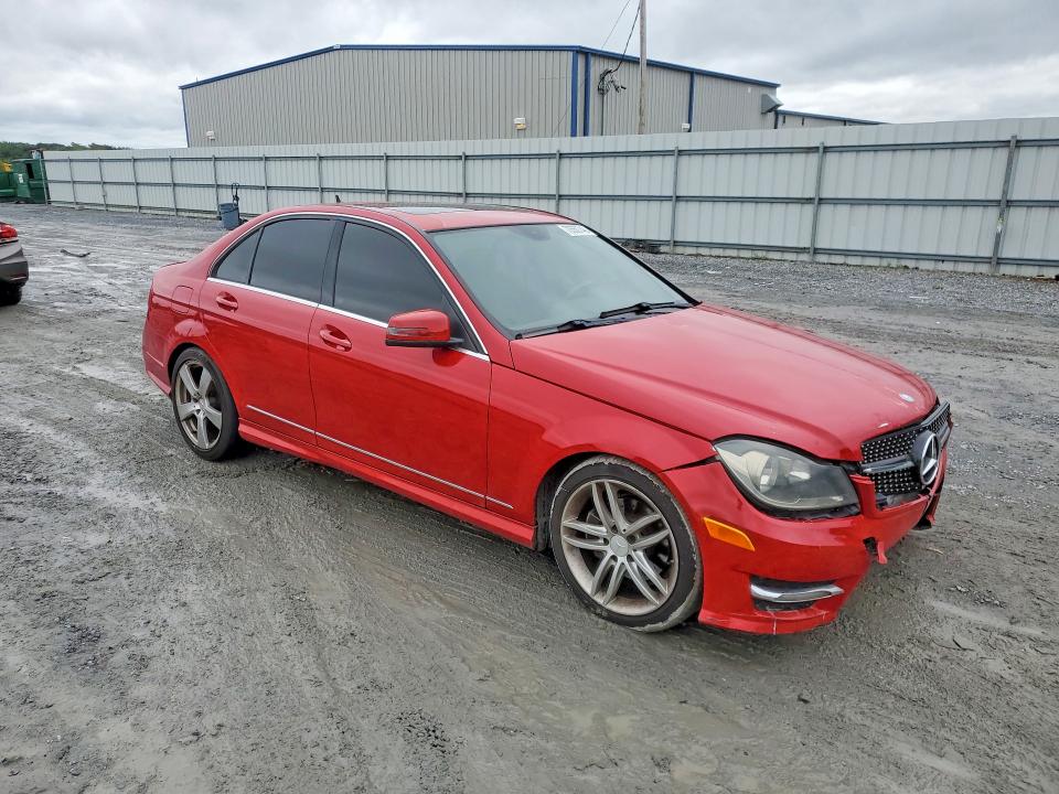 2013 Mercedes-benz C მანქანა იყიდება აუქციონზე, vin: WDDGF4HB0DR275322, აუქციონის ნომერი: 70550746