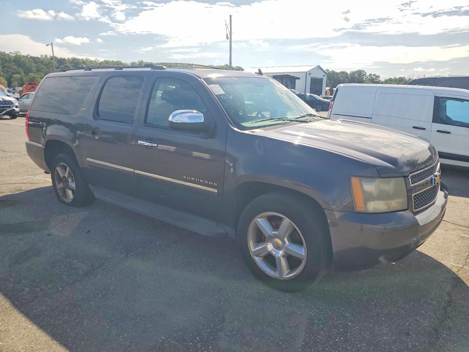Продаж на аукціоні авто 2010 Chevrolet Suburban, vin: 1GNUKKE36AR255329, номер лоту: 69093246