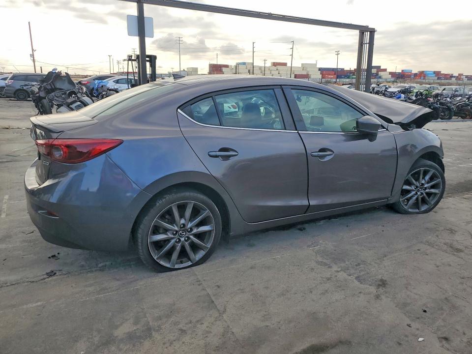 Aukcja sprzedaży 2018 Mazda 3, vin: 3MZBN1W33JM230077, numer aukcji: 70075196
