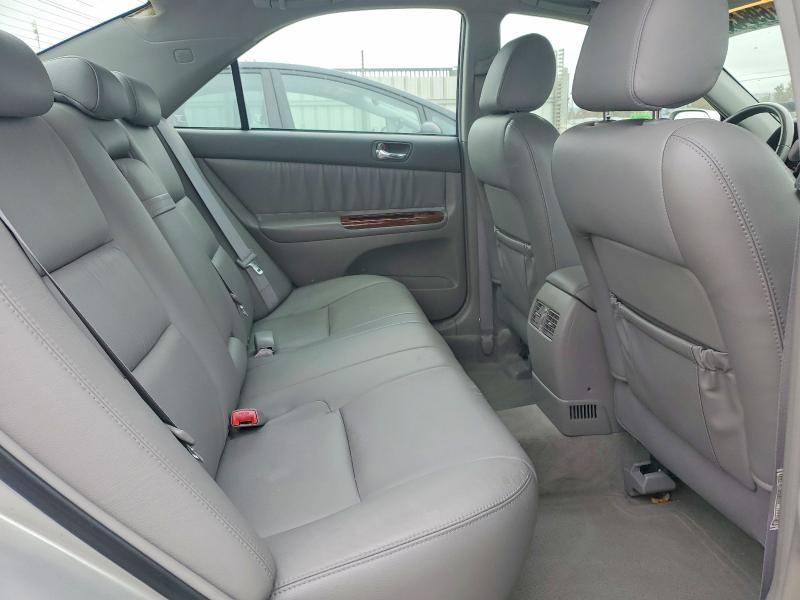 69843036 :رقم المزاد ، 4T1BE30K05U527593 vin ، 2005 Toyota Camry مزاد بيع