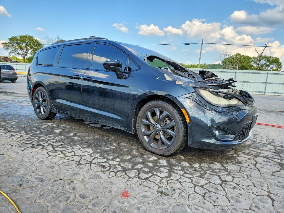 Продаж на аукціоні авто 2018 Chrysler Pacifica, vin: 2C4RC1EG6JR204240, номер лоту: 67494056