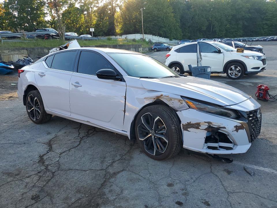 68570246 :رقم المزاد ، 1N4BL4CW2SN398847 vin ، 2025 Nissan Altima مزاد بيع