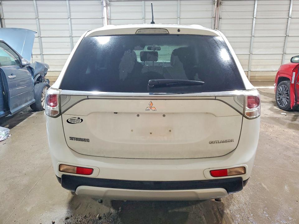 67168526 :رقم المزاد ، JA4AZ3A3XFZ011154 vin ، 2015 Mitsubishi Outlander مزاد بيع