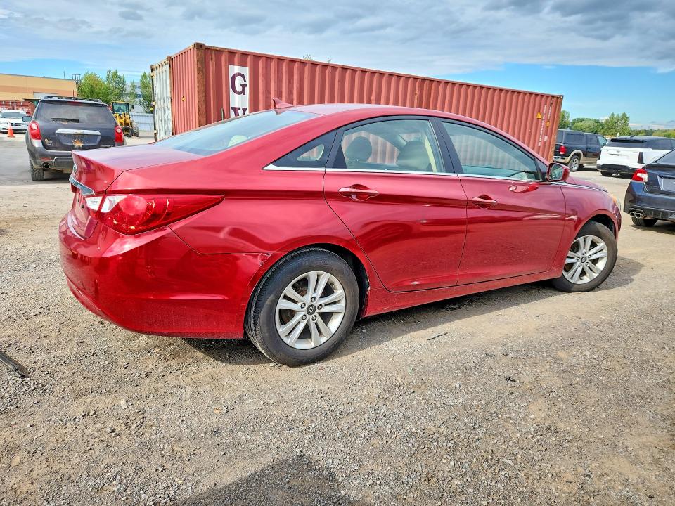 67679286 :رقم المزاد ، 5NPEB4AC9BH137377 vin ، 2011 Hyundai Sonata مزاد بيع