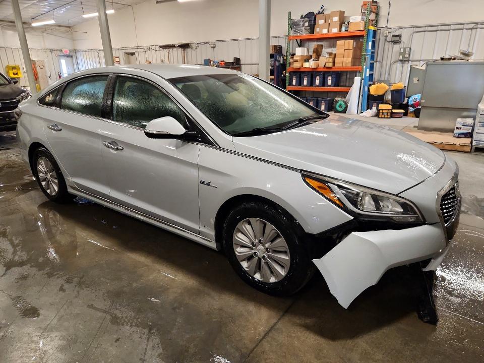 Продажа на аукционе авто 2017 Hyundai Sonata Hybrid, vin: KMHE24L15HA054567, номер лота: 67565886