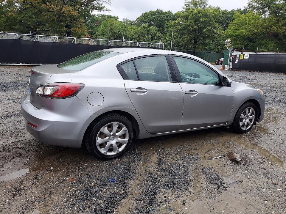 2012 Mazda 3 მანქანა იყიდება აუქციონზე, vin: JM1BL1UG7C1518750, აუქციონის ნომერი: 70012526