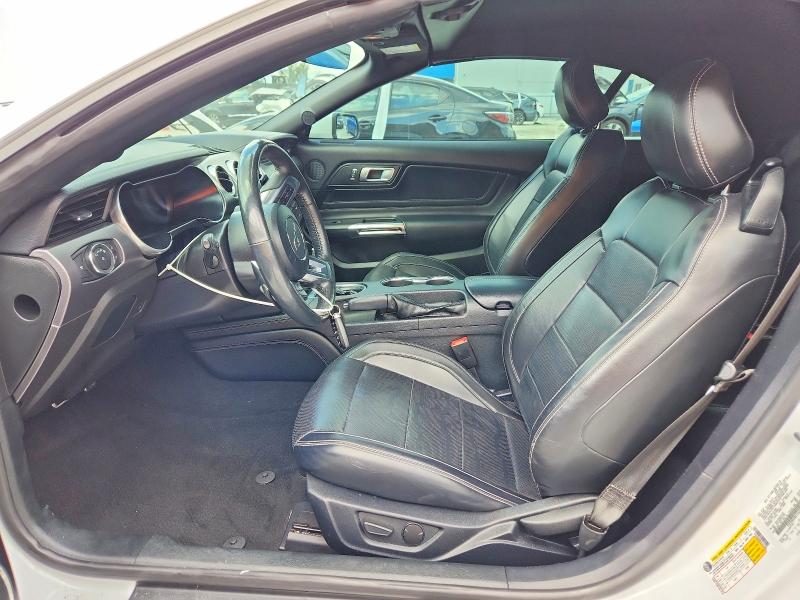 70992956 :رقم المزاد ، 1FATP8UH8L5161880 vin ، 2020 Ford Mustang مزاد بيع