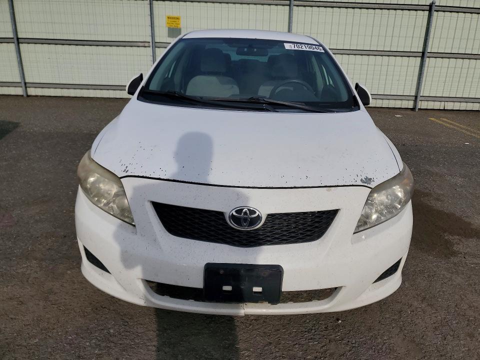 70219046 :رقم المزاد ، 1NXBU40E09Z058854 vin ، 2009 Toyota Corolla مزاد بيع