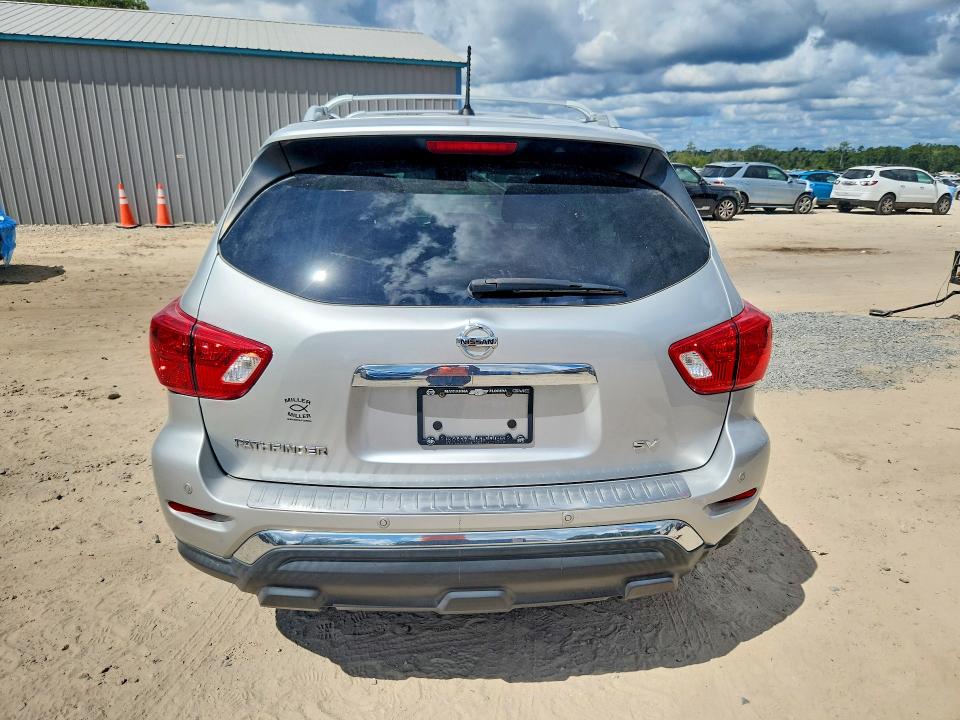 Продажа на аукционе авто 2017 Nissan Pathfinder, vin: 5N1DR2MN6HC629079, номер лота: 70353586