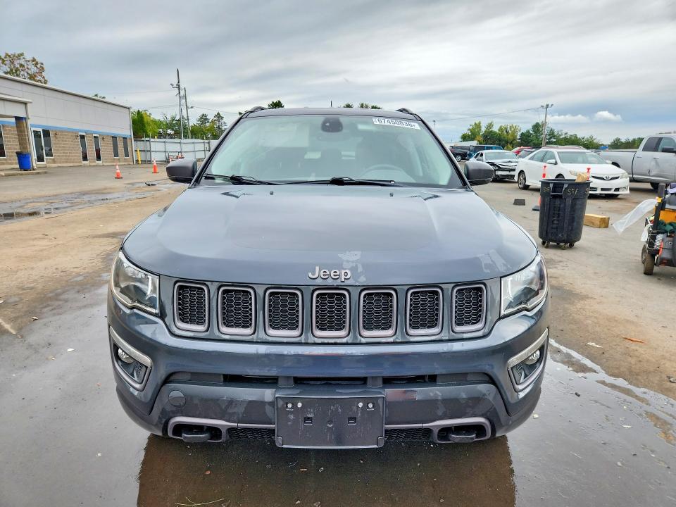 67450836 :رقم المزاد ، 3C4NJDDB0HT667879 vin ، 2017 Jeep Compass مزاد بيع