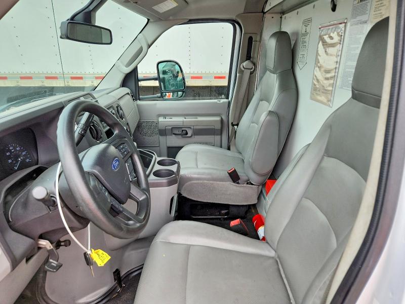 69552096 :رقم المزاد ، 1FDWE3FN3NDC03606 vin ، 2022 Ford Econoline مزاد بيع