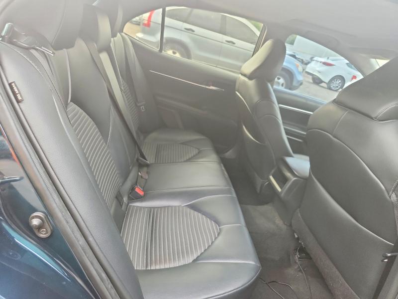 68751796 :رقم المزاد ، 4T1B11HK1KU280276 vin ، 2019 Toyota Camry مزاد بيع