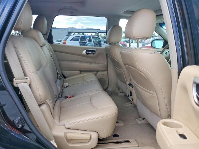 67647056 :رقم المزاد ، 5N1AR2MM8FC601713 vin ، 2015 Nissan Pathfinder مزاد بيع
