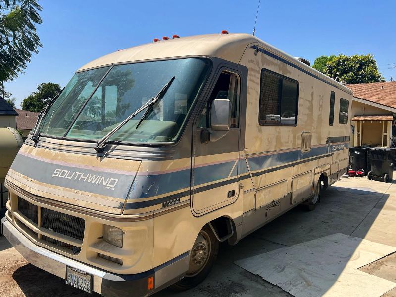 67857946 :رقم المزاد ، 1GBKP37WXK3309612 vin ، 1989 Chevrolet P30 مزاد بيع