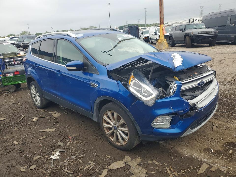Продажа на аукционе авто 2017 Ford Escape, vin: 1FMCU0JD4HUE57350, номер лота: 68869426