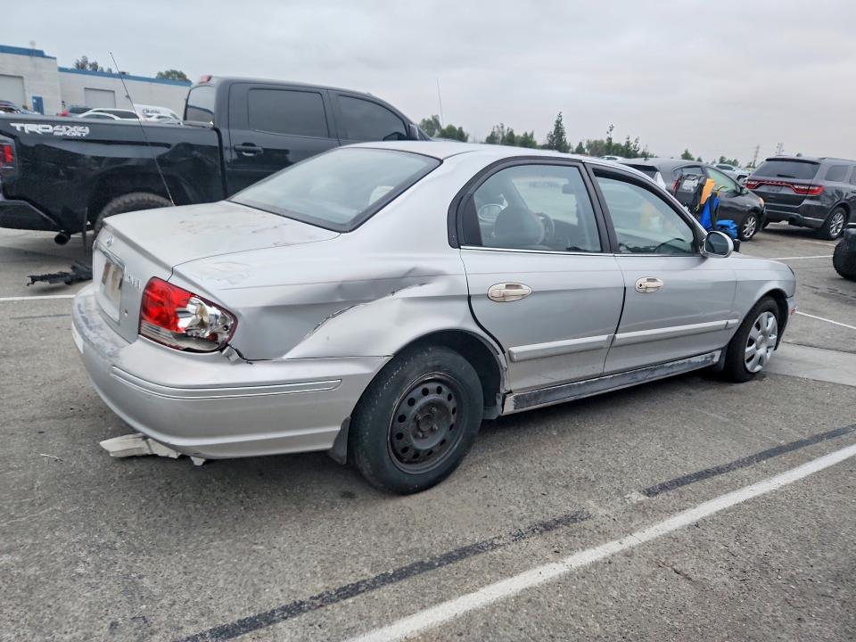 68817756 :رقم المزاد ، KMHWF25S32A681777 vin ، 2002 Hyundai Sonata مزاد بيع