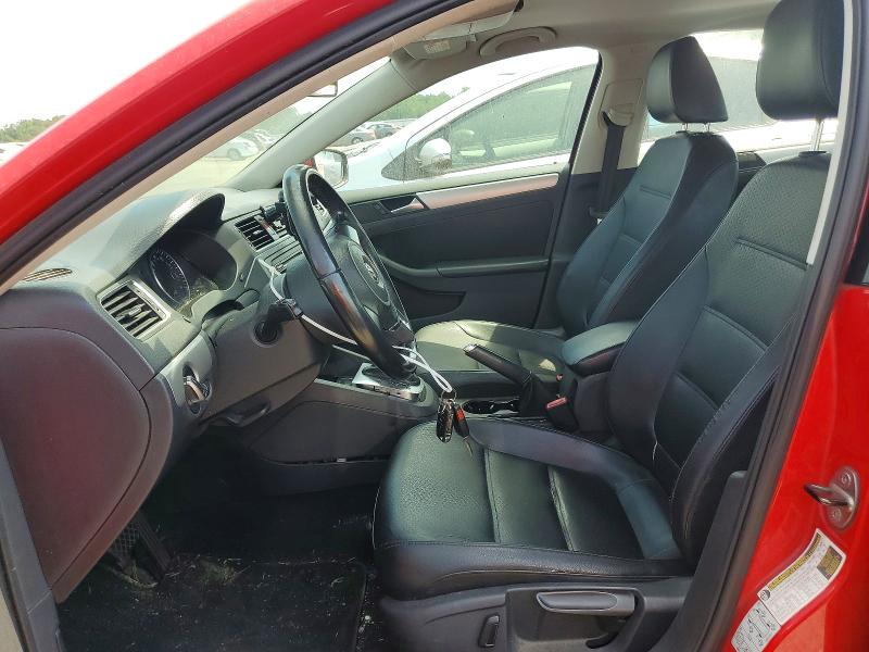 65382856 :رقم المزاد ، 3VWDP7AJ8DM286368 vin ، 2013 Volkswagen Jetta مزاد بيع