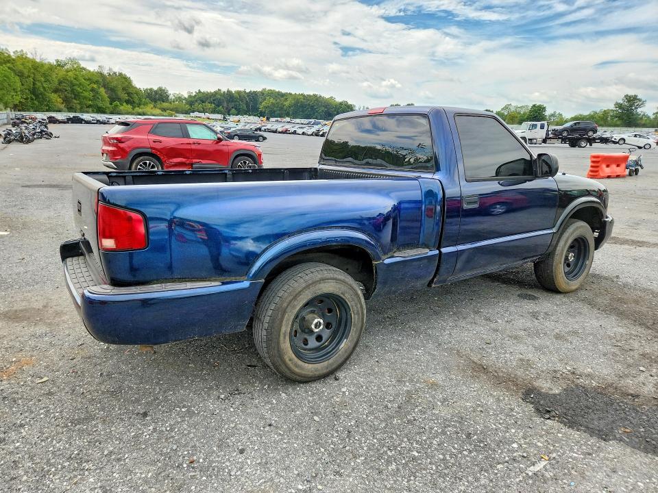 68185386 :رقم المزاد ، 1GTCS14H938140728 vin ، 2003 Gmc Sonoma مزاد بيع