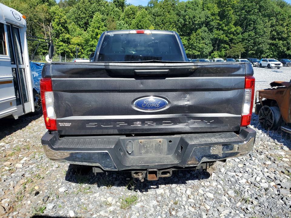 68736576 :رقم المزاد ، 1FT8W3BT9HEE60587 vin ، 2017 Ford F350 مزاد بيع