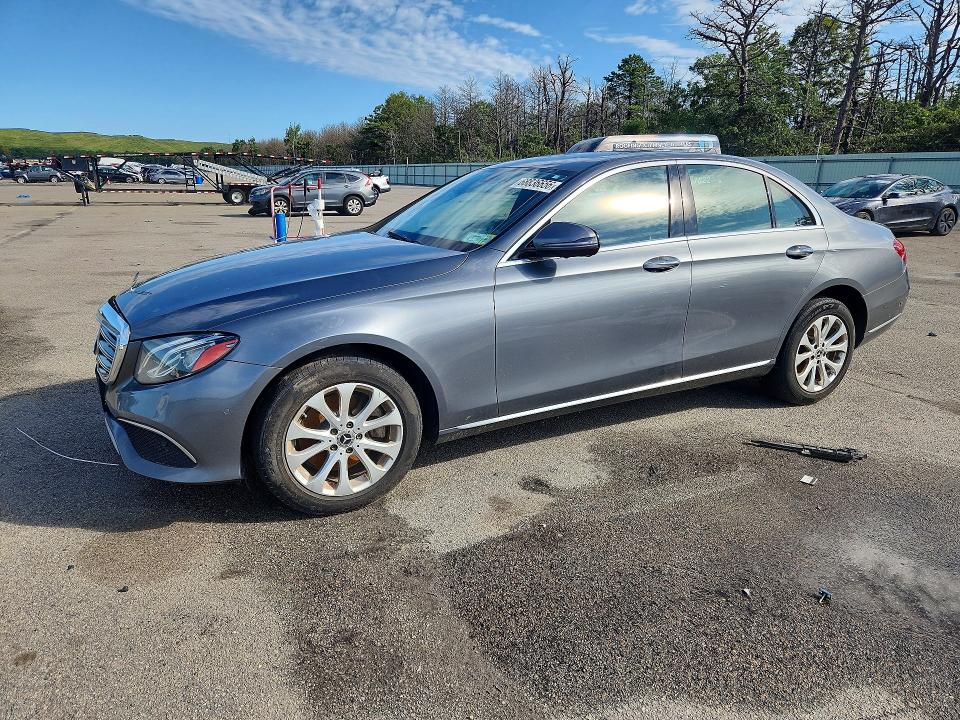 68836656 :رقم المزاد ، WDDZF4KB4KA507532 vin ، 2019 Mercedes-benz E مزاد بيع