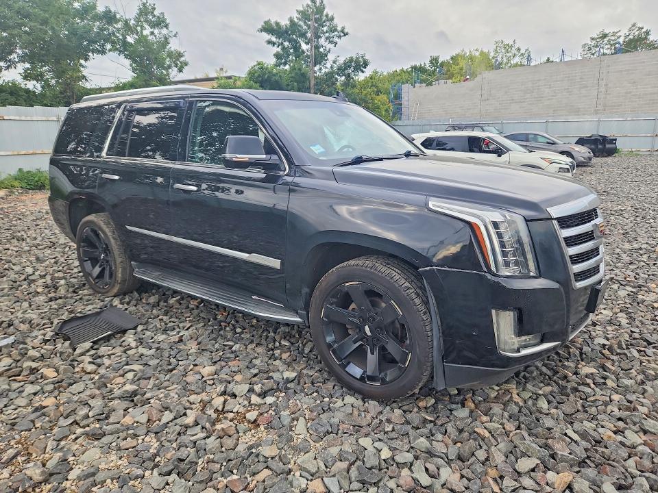 2017 Cadillac Escalade მანქანა იყიდება აუქციონზე, vin: 1GYS4BKJ6HR363693, აუქციონის ნომერი: 67988546
