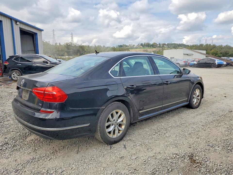 2016 Volkswagen Passat მანქანა იყიდება აუქციონზე, vin: 1VWAT7A30GC067118, აუქციონის ნომერი: 70881606