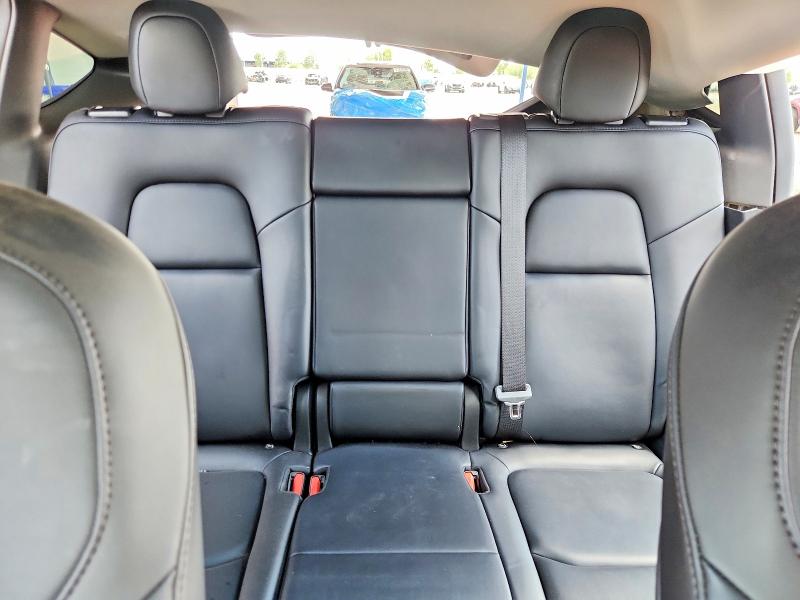 67827006 :رقم المزاد ، 7SAYGAEEXNF391887 vin ، 2022 Tesla Model Y مزاد بيع