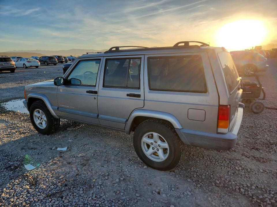 2001 Jeep Cherokee მანქანა იყიდება აუქციონზე, vin: 1J4FF48S21L564412, აუქციონის ნომერი: 67047836