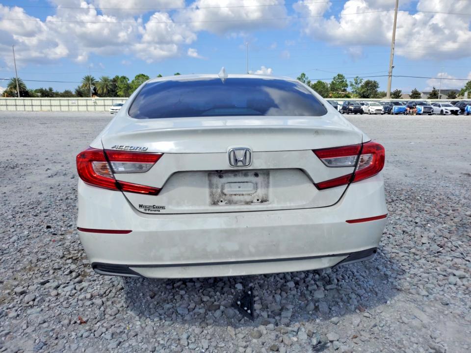 Продаж на аукціоні авто 2018 Honda Accord, vin: 1HGCV1F10JA131625, номер лоту: 69221866