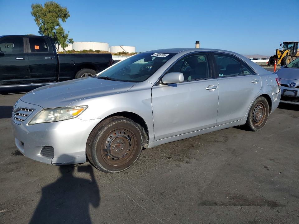 67928406 :رقم المزاد ، 4T1BF3EK1AU029693 vin ، 2010 Toyota Camry مزاد بيع