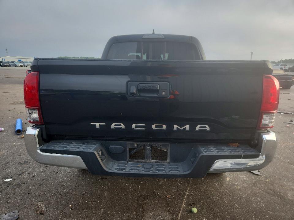 69823836 :رقم المزاد ، 5TFAX5GNXJX131606 vin ، 2018 Toyota Tacoma مزاد بيع
