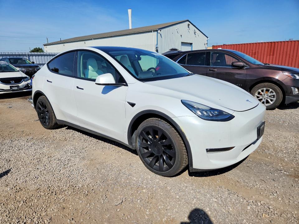 67849406 :رقم المزاد ، 7SAYGDEE0NF418323 vin ، 2022 Tesla Model Y مزاد بيع