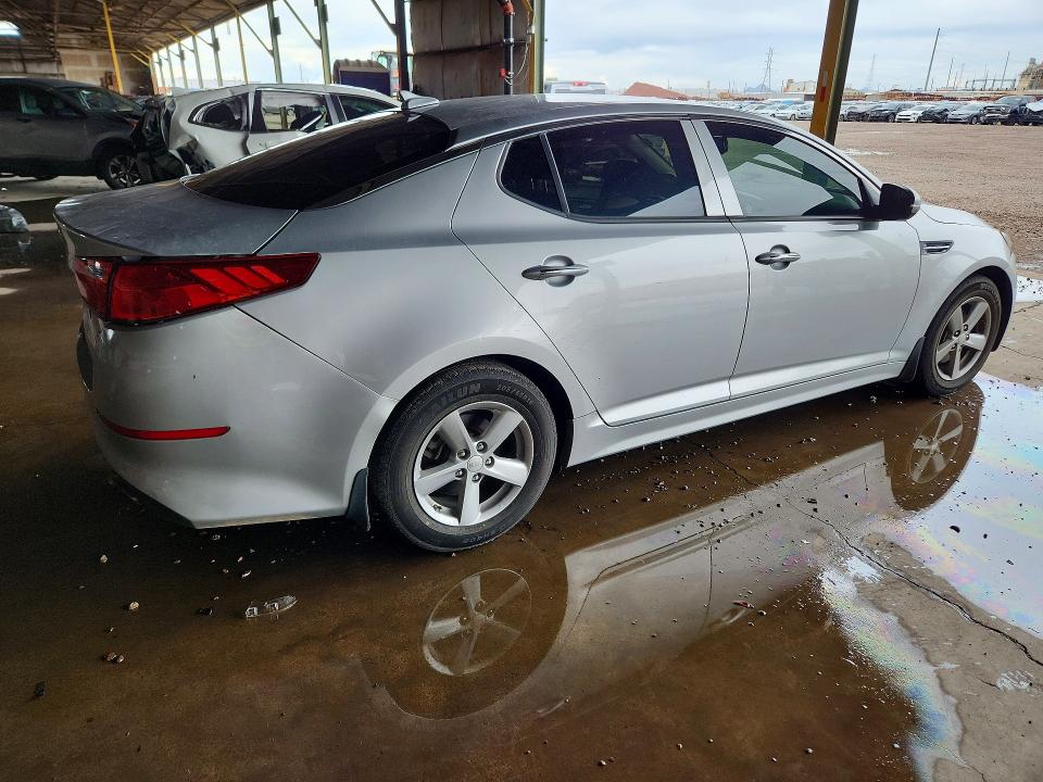 70358026 :رقم المزاد ، 5XXGM4A72FG401045 vin ، 2015 Kia Optima مزاد بيع