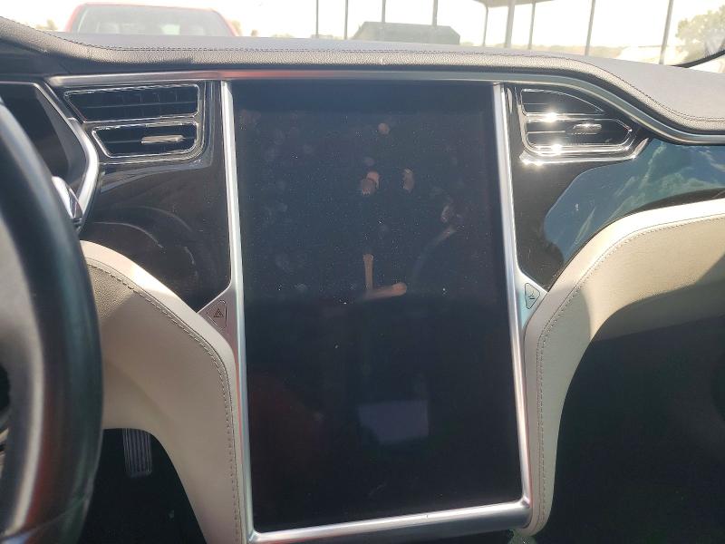 67307856 :رقم المزاد ، 5YJSA1CN2DFP04534 vin ، 2013 Tesla Model S مزاد بيع