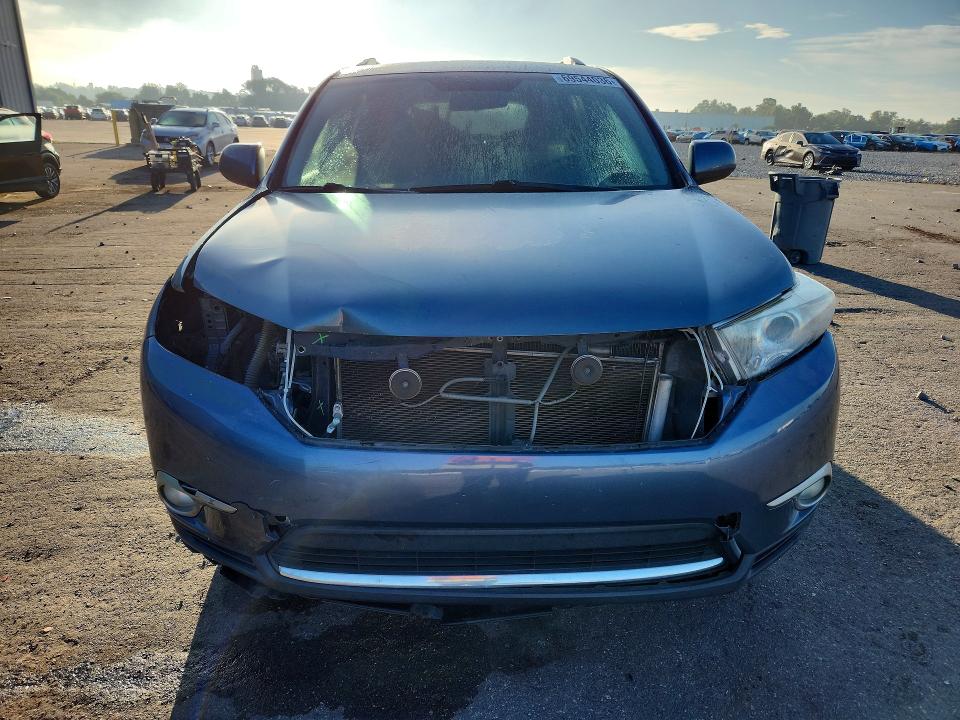 69544036 :رقم المزاد ، 5TDBK3EH9DS261388 vin ، 2013 Toyota Highlander مزاد بيع